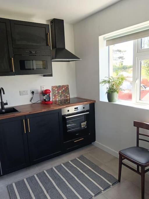 Dingle Escape -2 Bed -Sleeps 4 아파트 외부 사진